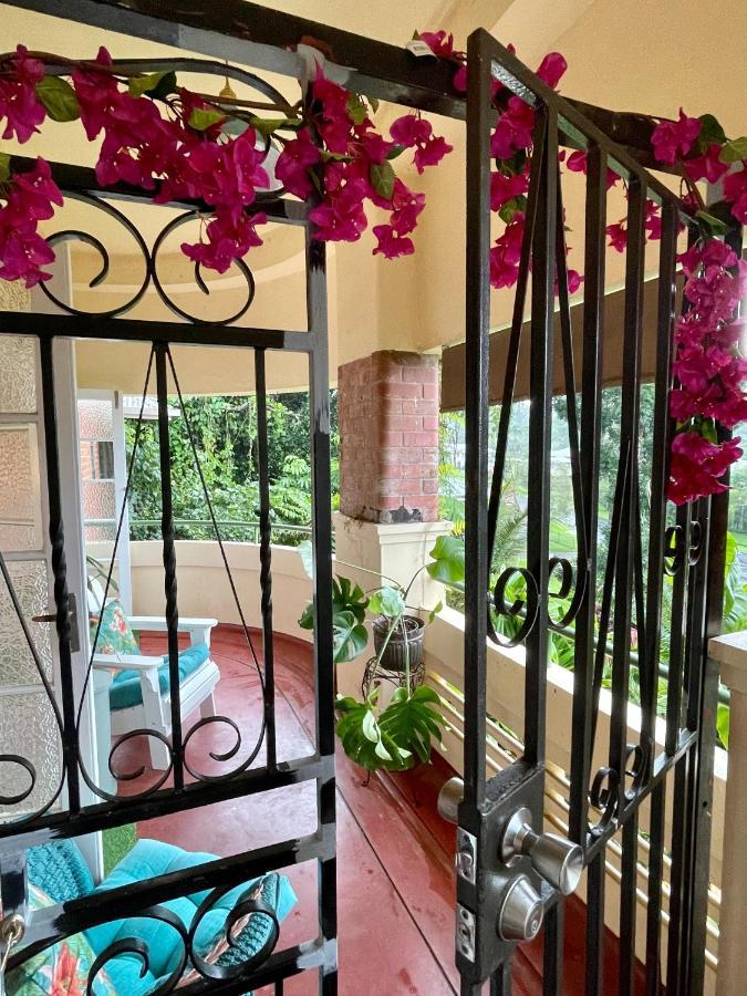 Babinda Quarters Hotel Ngoại thất bức ảnh